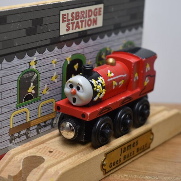 James NO Tender Goes Buzz Buzz Elsbridge Station Limited Edition Canada 603/1800 - Picture 1 of 9